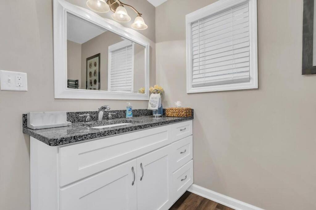Seaside Cottage: A 'myshorecottage' Apartment