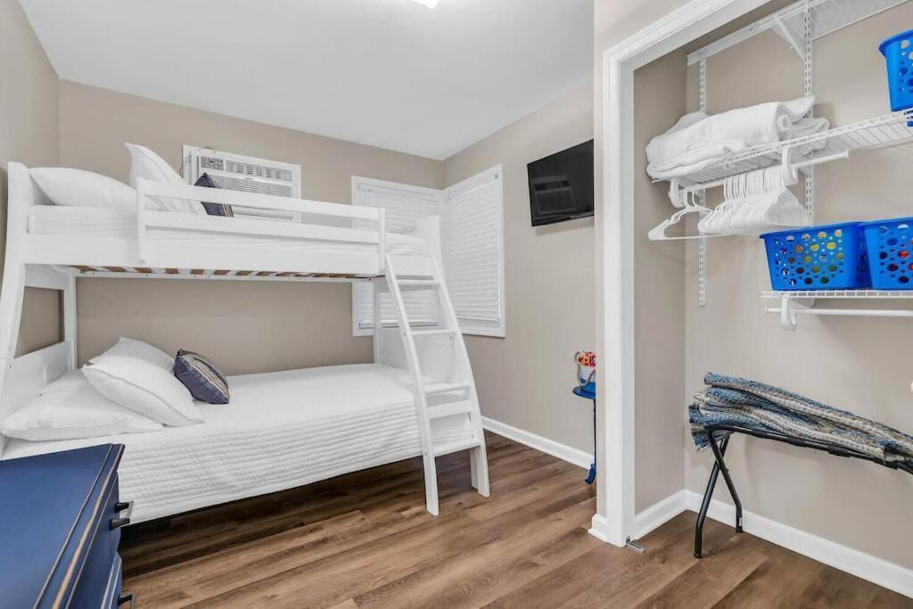 Apartment Seaside Cottage: A 'myshorecottage'